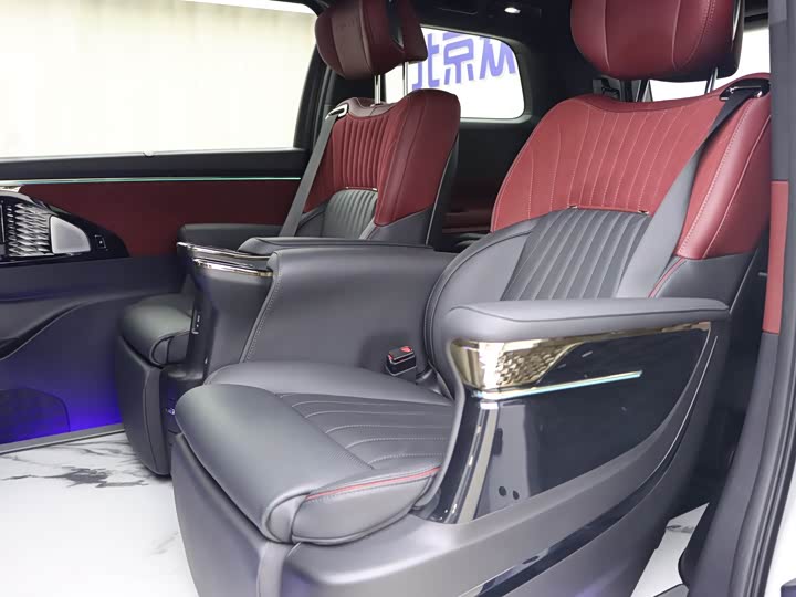 Фото 14 - GAC Trumpchi M8