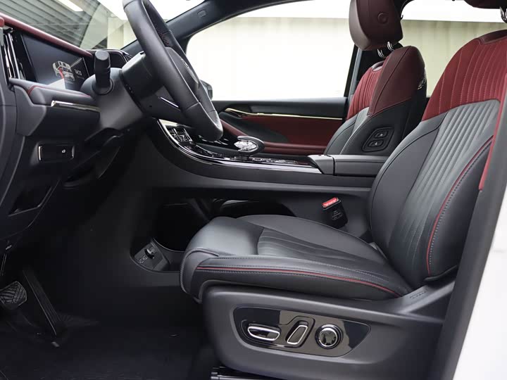 Фото 6 - GAC Trumpchi M8