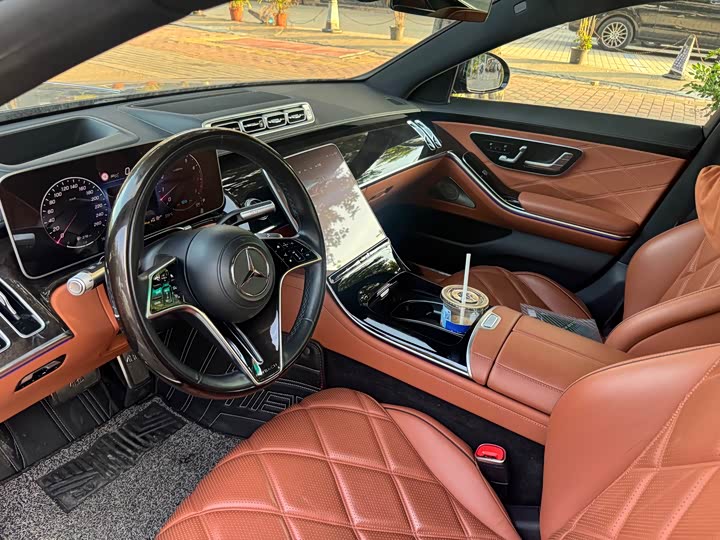 Фото 3 - Mercedes-Benz Maybach S-Class