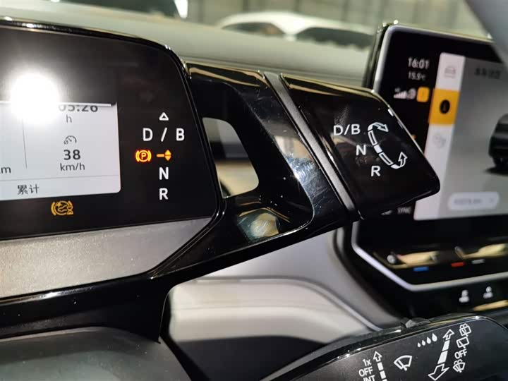 Фото 6 - Volkswagen ID.6 Crozz