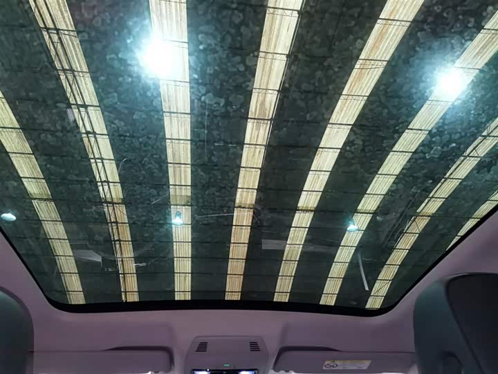 Фото 8 - Volkswagen ID.6 Crozz