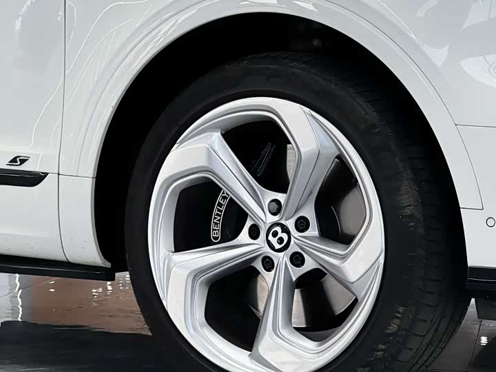 Фото 9 - Bentley Bentayga