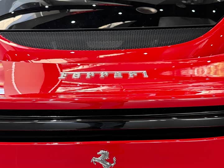 Фото 10 - Ferrari 296