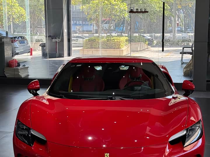 Фото 2 - Ferrari 296