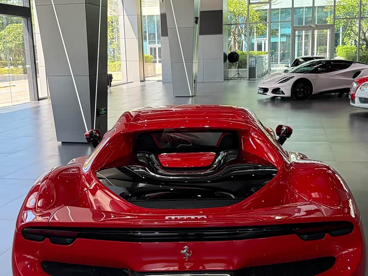 Фото 9 - Ferrari 296