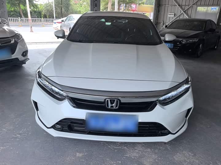 Фото 3 - Honda Inspire