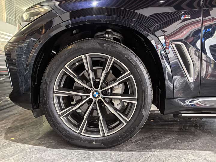 Фото 15 - BMW X5