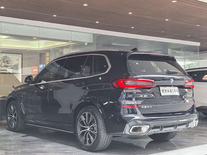 Фото 21 - BMW X5