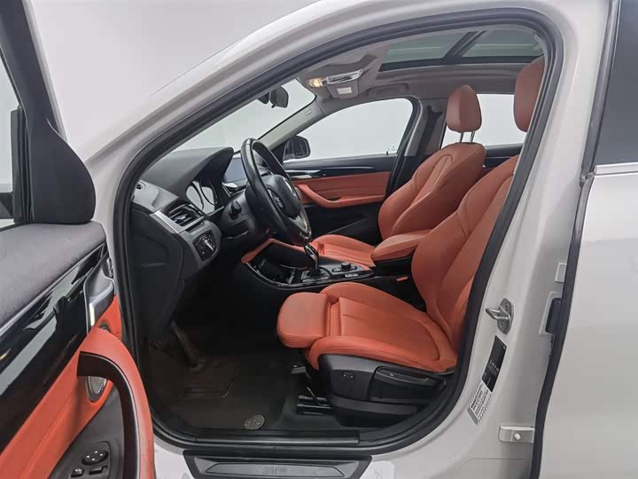 Фото 10 - BMW X2