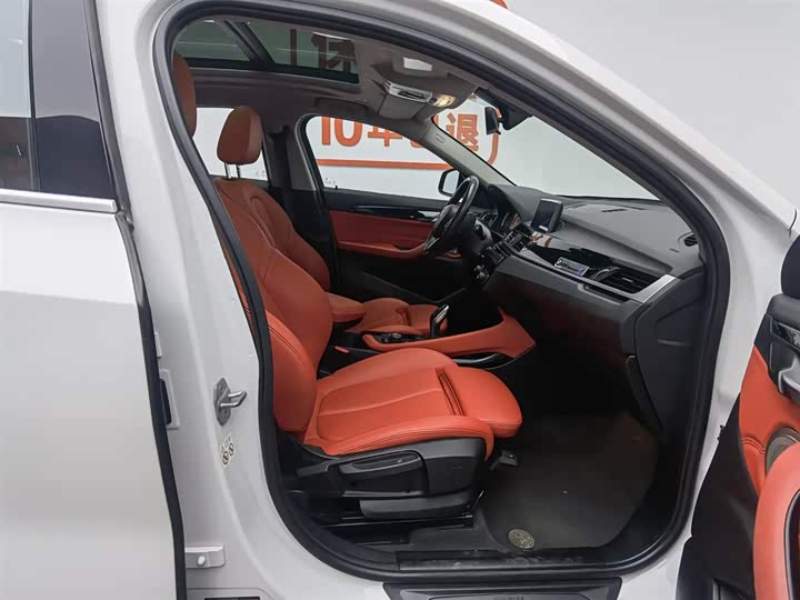 Фото 23 - BMW X2