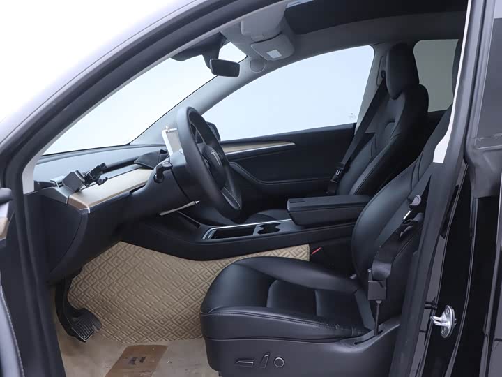 Фото 7 - Tesla Model Y