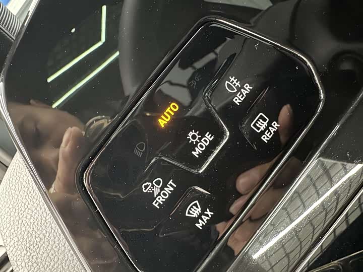 Фото 13 - Volkswagen Golf