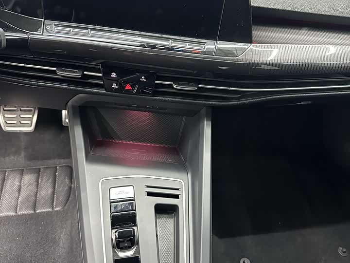 Фото 15 - Volkswagen Golf