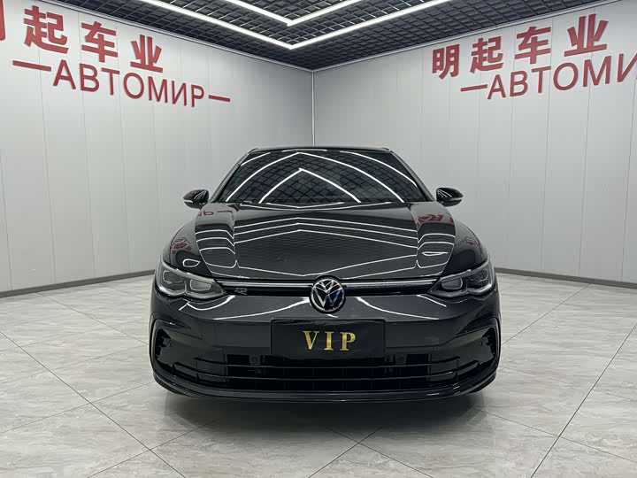 Фото 3 - Volkswagen Golf