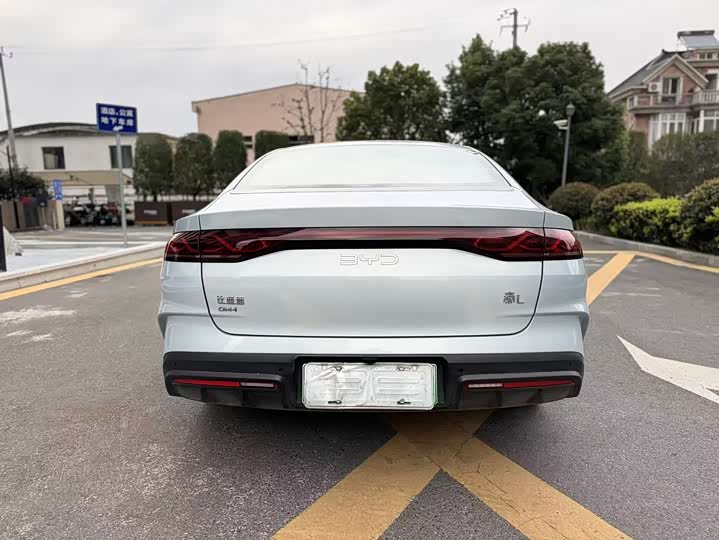 Фото 6 - BYD Qin L