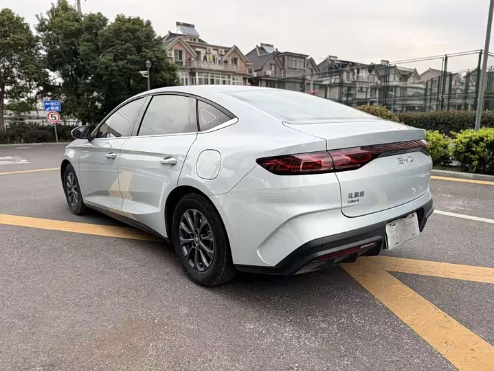 Фото 7 - BYD Qin L