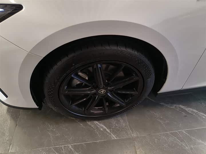 Фото 23 - Changan UNI-V Hybrid