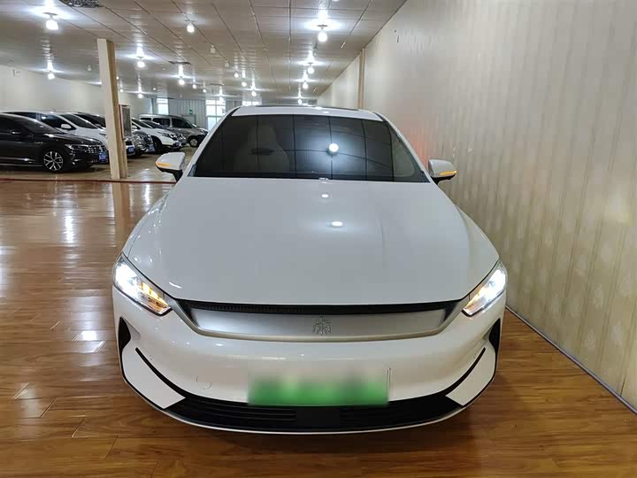 Фото 3 - BYD Qin Plus