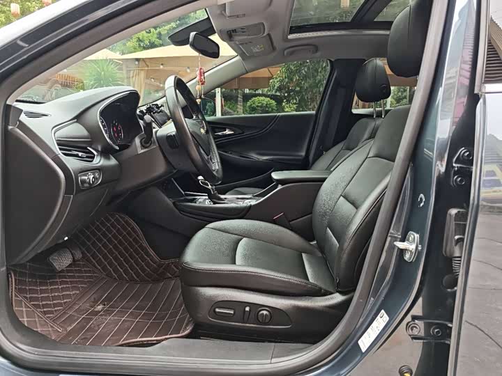 Фото 10 - Chevrolet Malibu XL