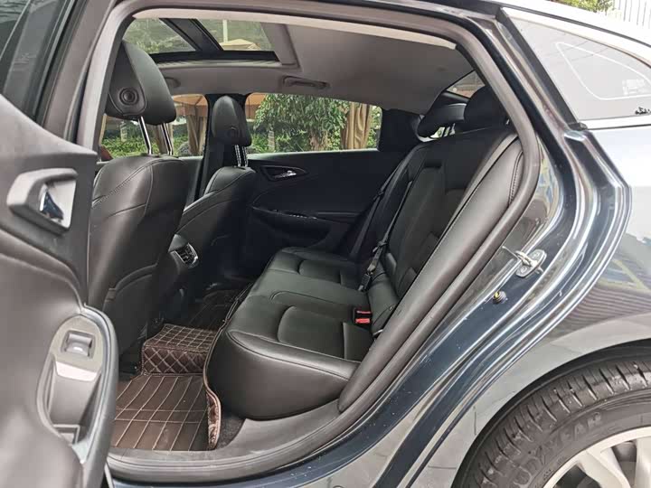 Фото 11 - Chevrolet Malibu XL