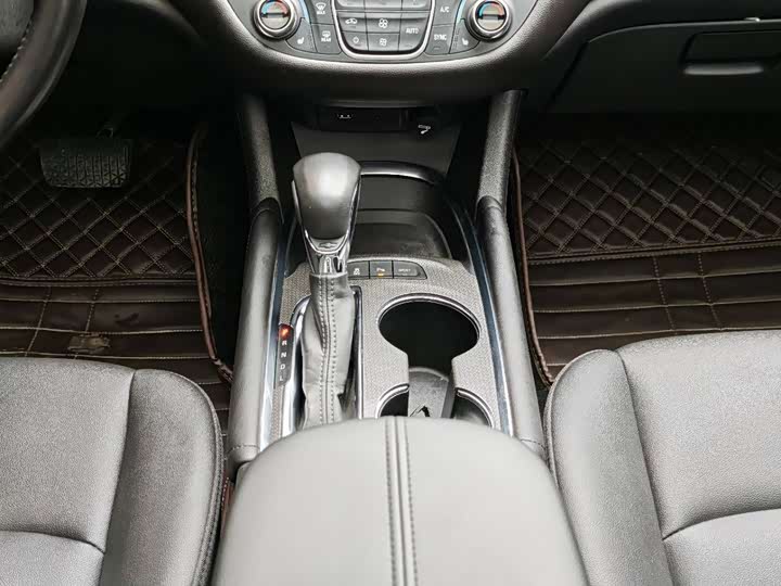 Фото 16 - Chevrolet Malibu XL