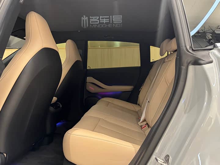 Фото 11 - Nio ET5