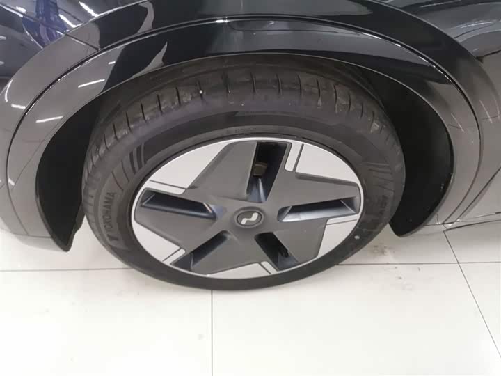 Фото 22 - Nio Onvo L60