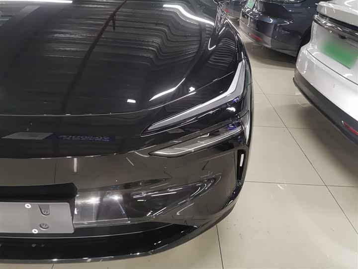 Фото 23 - Nio Onvo L60