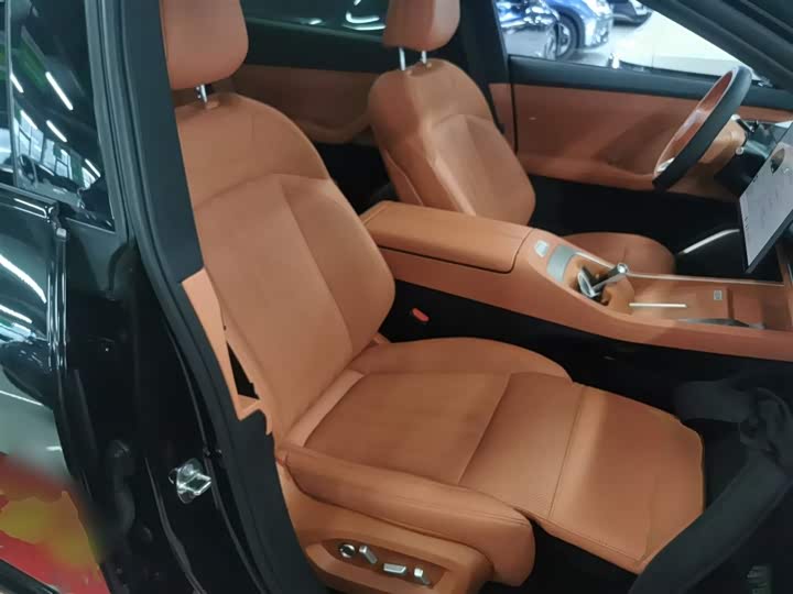 Фото 24 - Nio Onvo L60