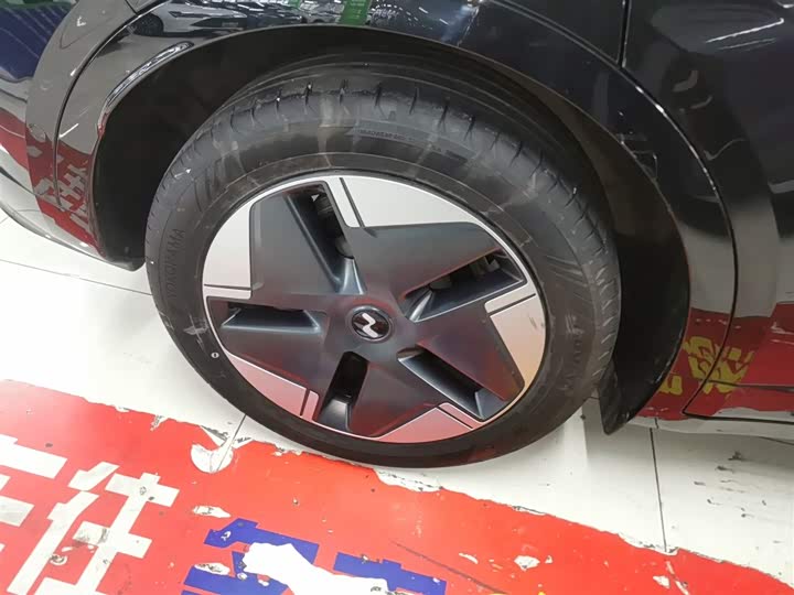 Фото 25 - Nio Onvo L60