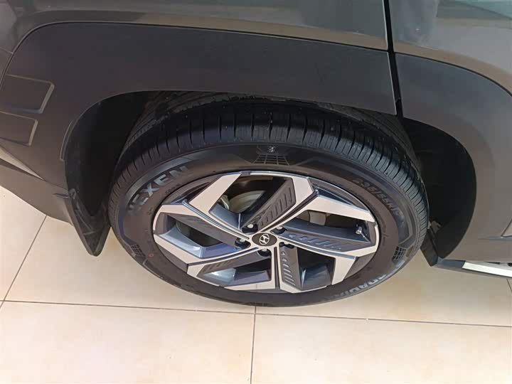 Фото 26 - Hyundai Tucson L