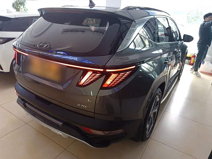 Фото 7 - Hyundai Tucson L