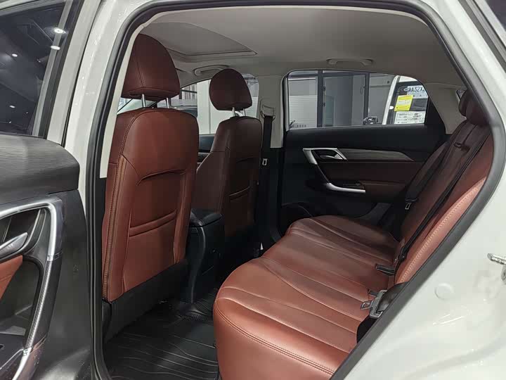 Фото 5 - Beijing EU5