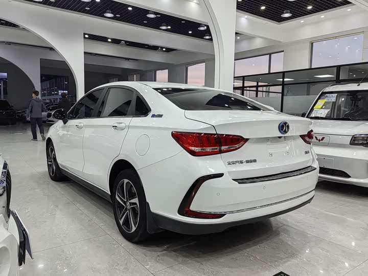 Фото 7 - Beijing EU5