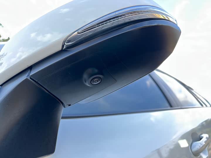 Фото 12 - Toyota RAV4