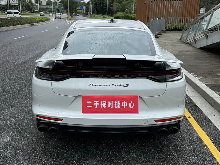 Фото 4 - Porsche Panamera