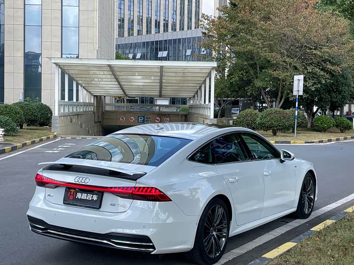 Фото 6 - Audi A7