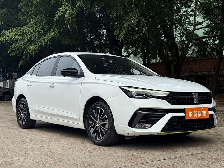 Фото 2 - Roewe i5