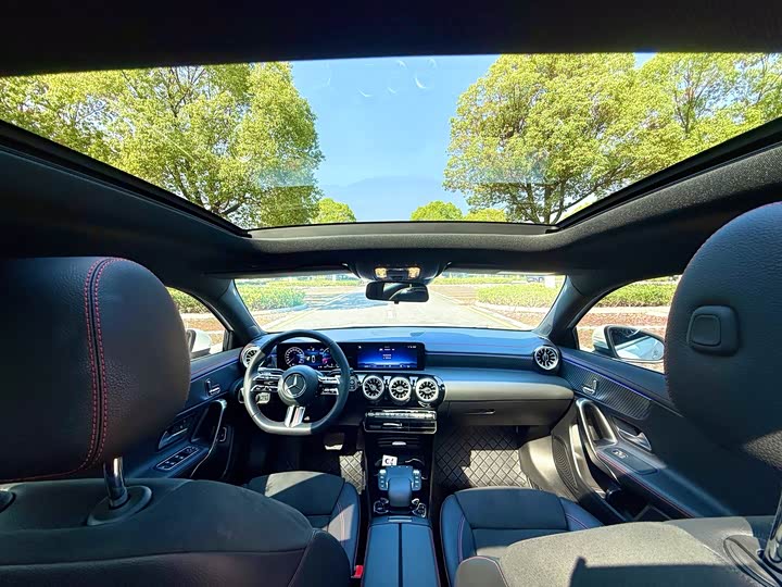 Фото 12 - Mercedes-Benz A-Class