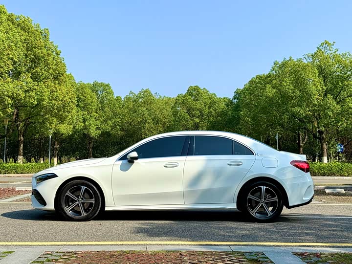 Фото 14 - Mercedes-Benz A-Class