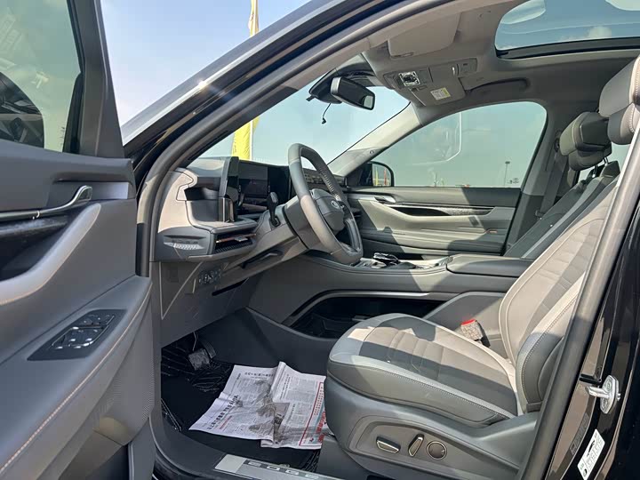 Фото 9 - Ford Edge