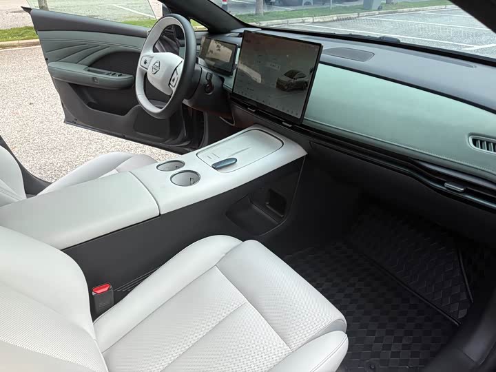 Фото 11 - Nissan N7