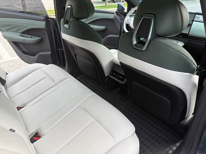 Фото 12 - Nissan N7