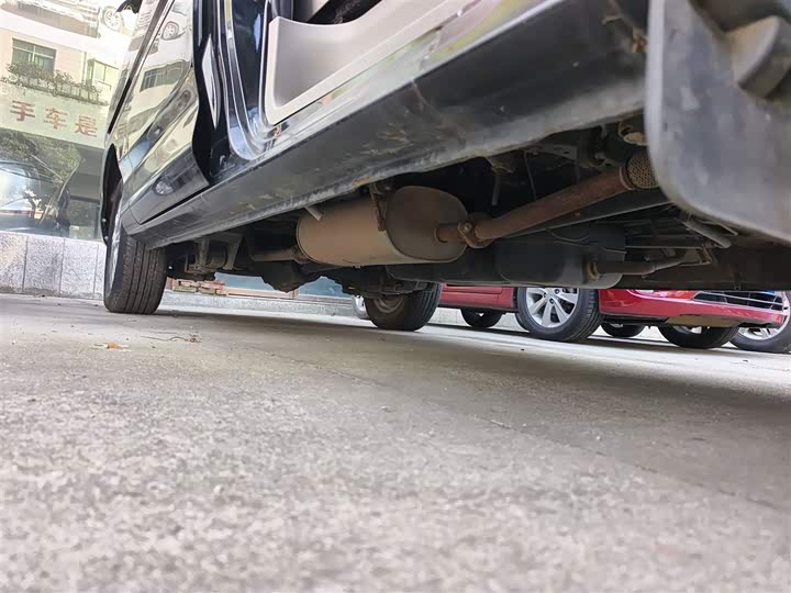 Фото 21 - Dongfeng Forthing Lingzhi M5