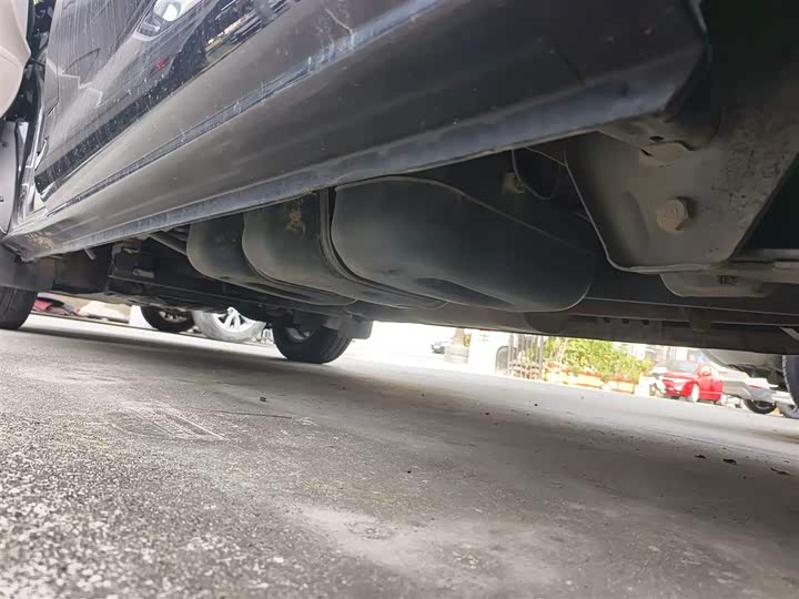 Фото 22 - Dongfeng Forthing Lingzhi M5