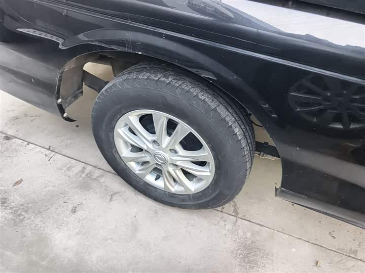 Фото 26 - Dongfeng Forthing Lingzhi M5