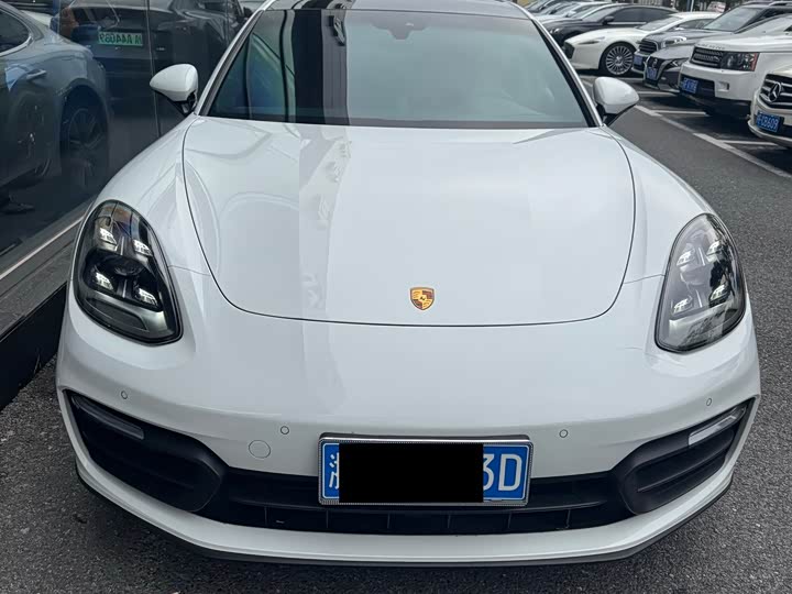 Фото 1 - Porsche Panamera