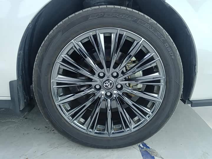 Фото 6 - Toyota Granvia