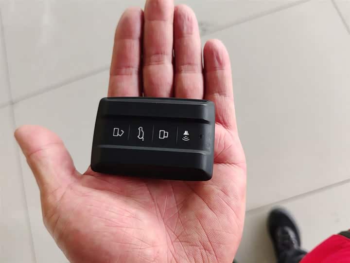 Фото 9 - Tank 500 Hybrid