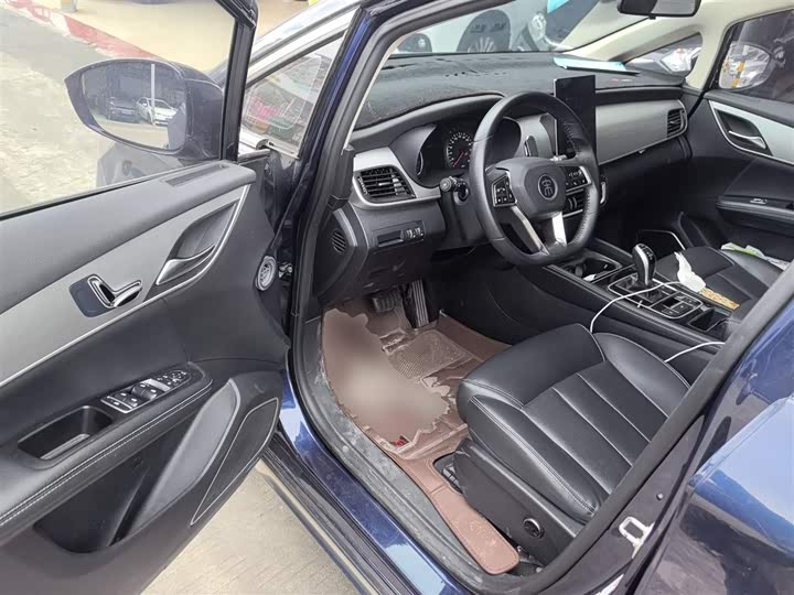 Фото 16 - BYD Song Max